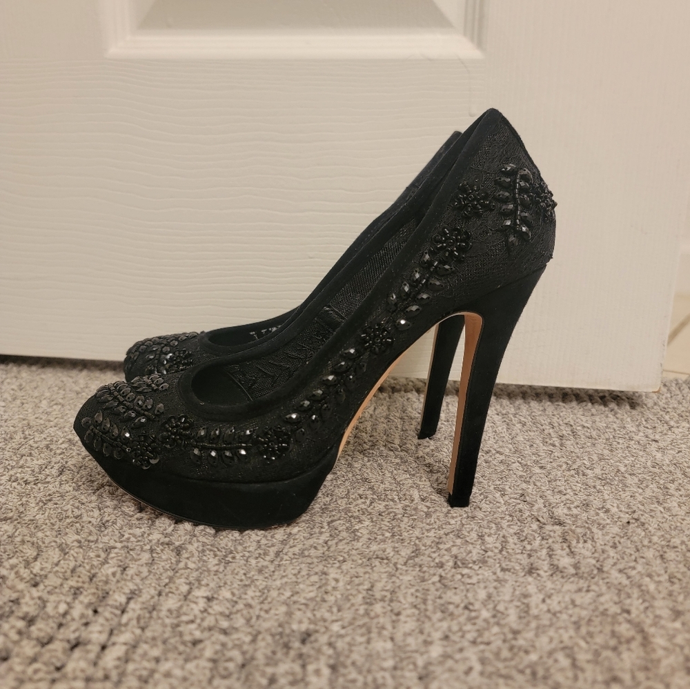 BCBG Maxazria Calista Black Lace Beaded Platform Round Toe Heels Size 7